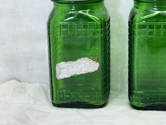 Green Hoosier Salt & Pepper Shakers Vtg #S-1776