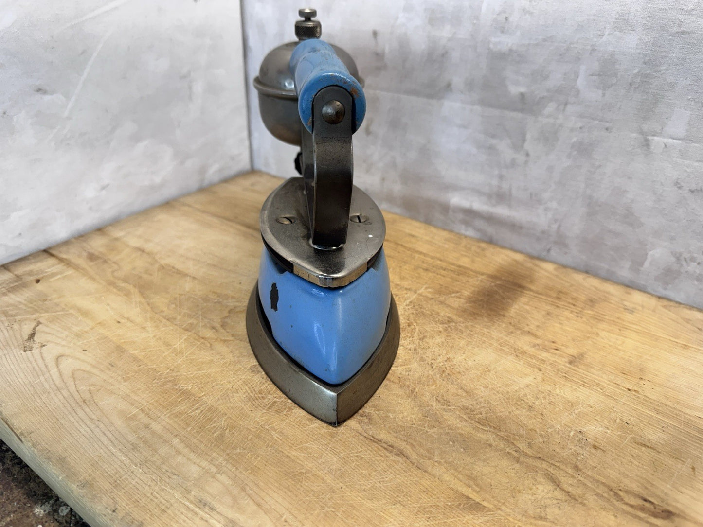 Coleman Vtg Gas Fueled Blue Iron  #S-1582