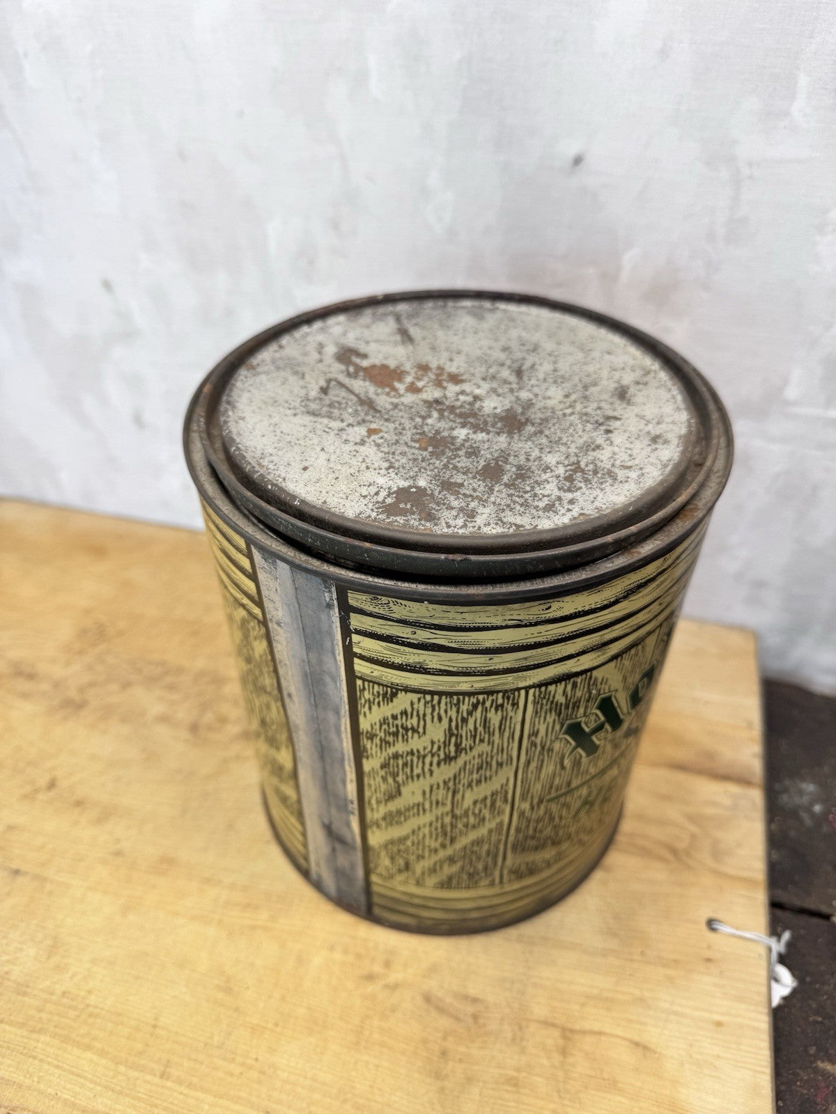 Holland Style Herring Vtg Tin  #S-1611