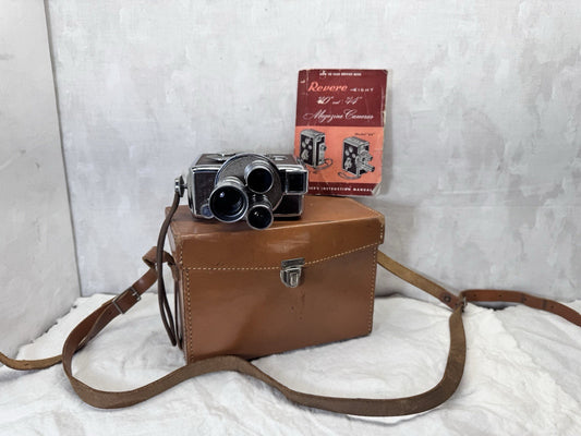 Revere 8 model 44 Movie Camera With Bag Vintage