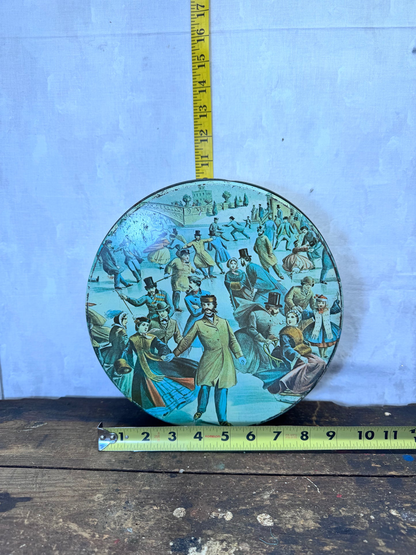 Currier & Ives Christmas Tin Round Empty Vintage Maurice Lenell #1887