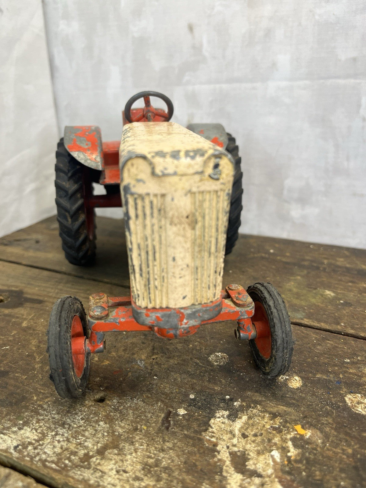 Vintage Collectible Mancave Comfort King 930 Case Tractor