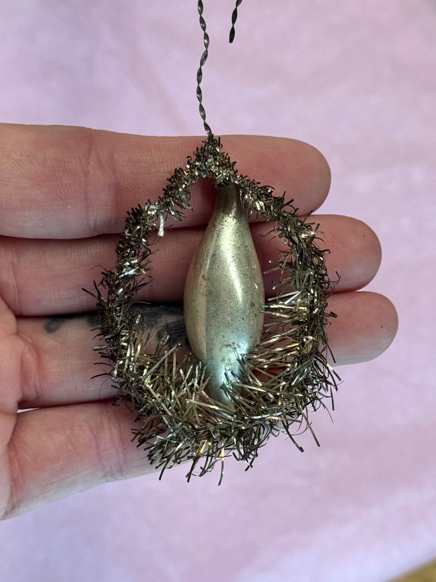 Victorian Christmas Ornament #1687