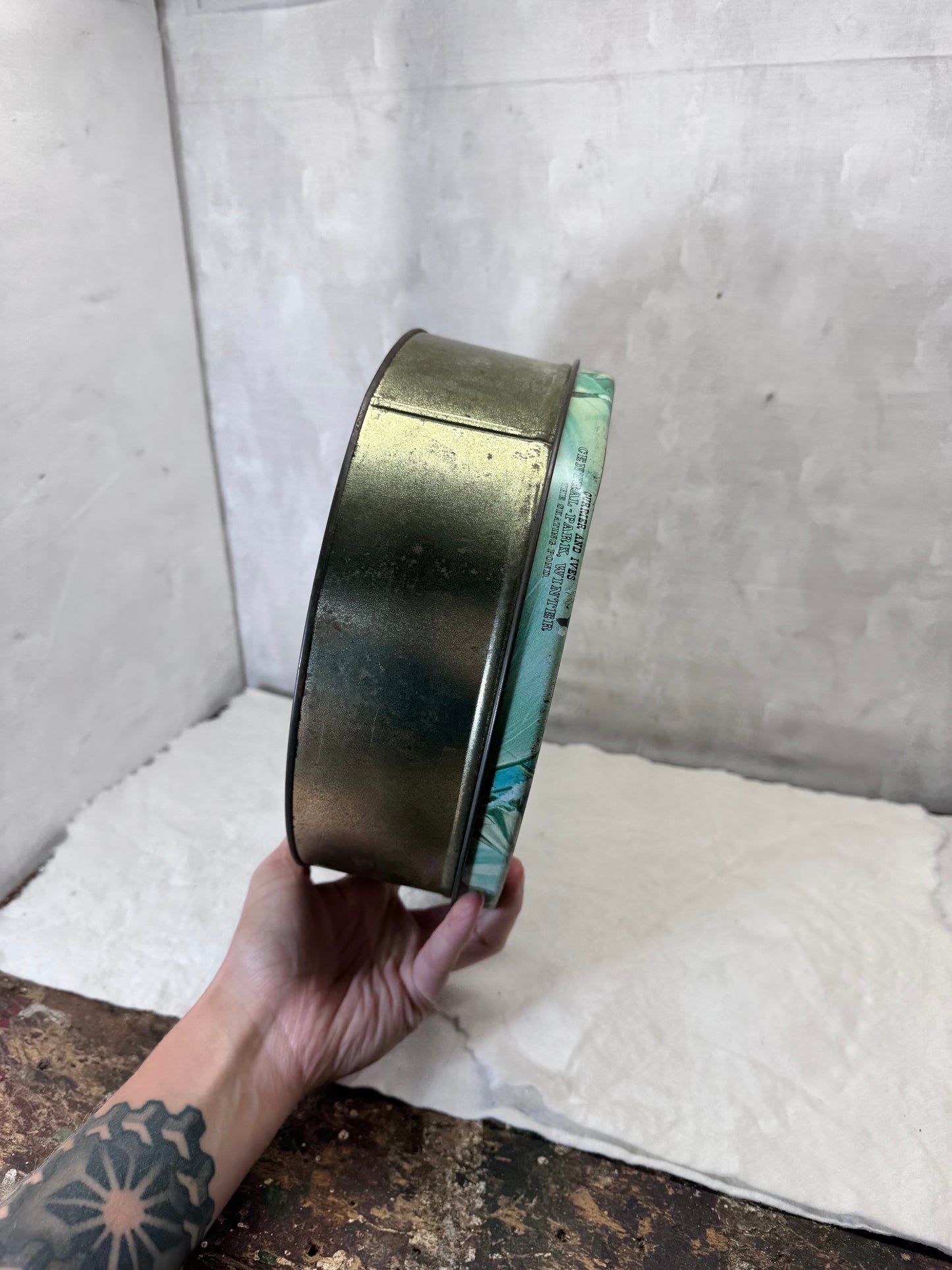 Currier & Ives Christmas Tin Round Empty Vintage Maurice Lenell #1887