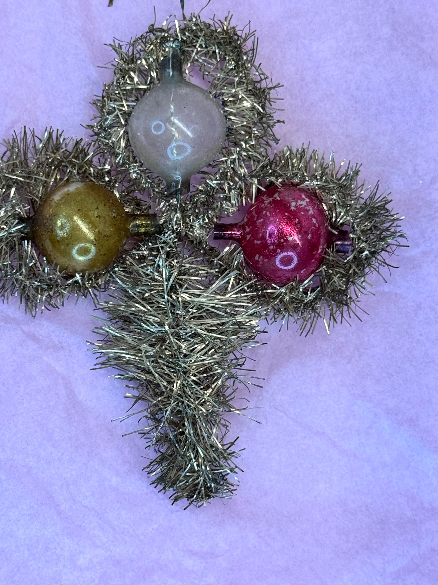 Victorian Christmas Ornament #1689