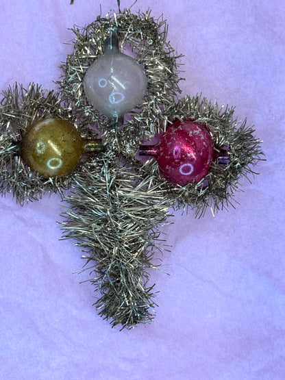 Victorian Christmas Ornament #1689