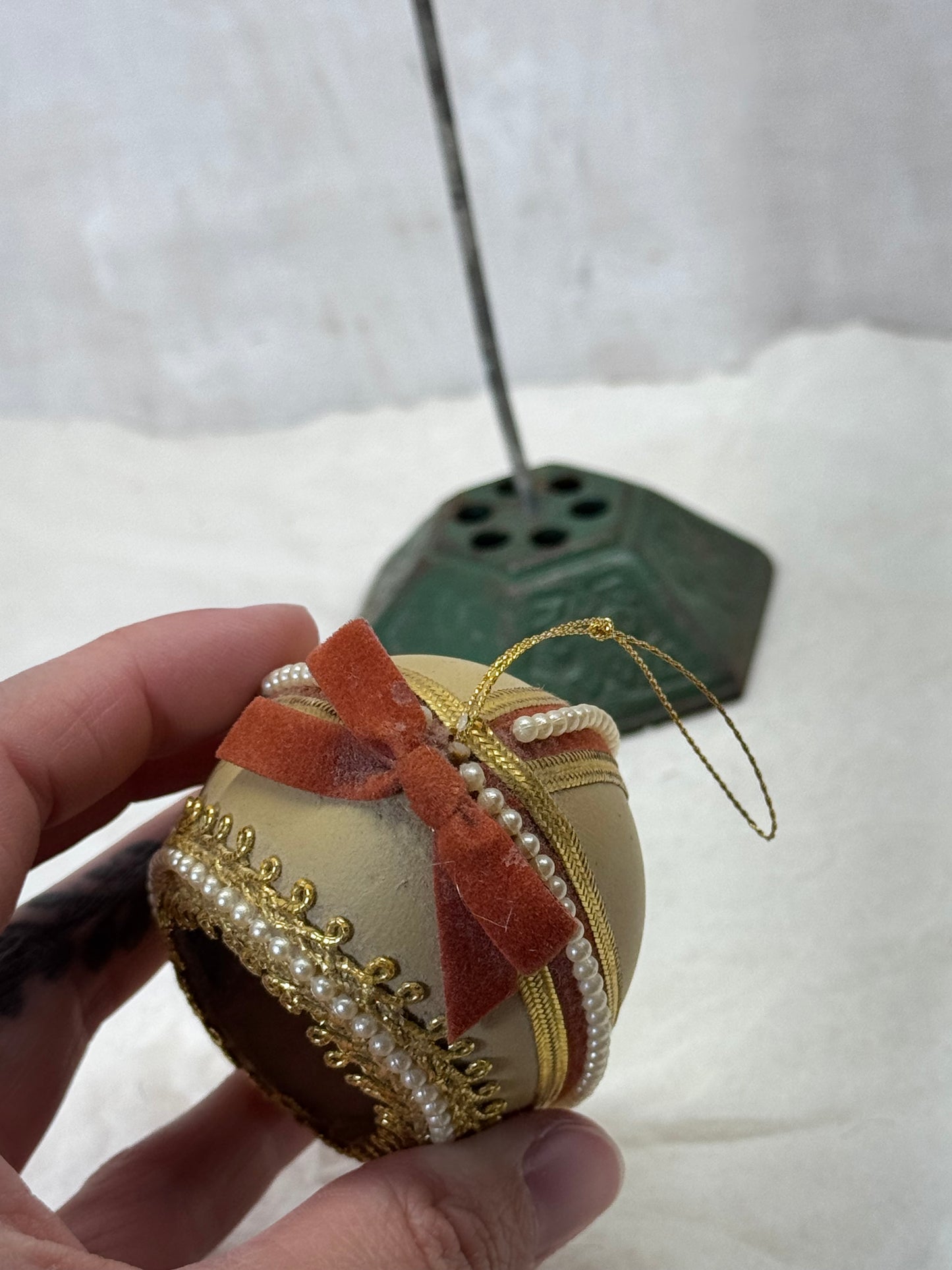 Egg Shell Craft Vintage Nativity Ornament #1790