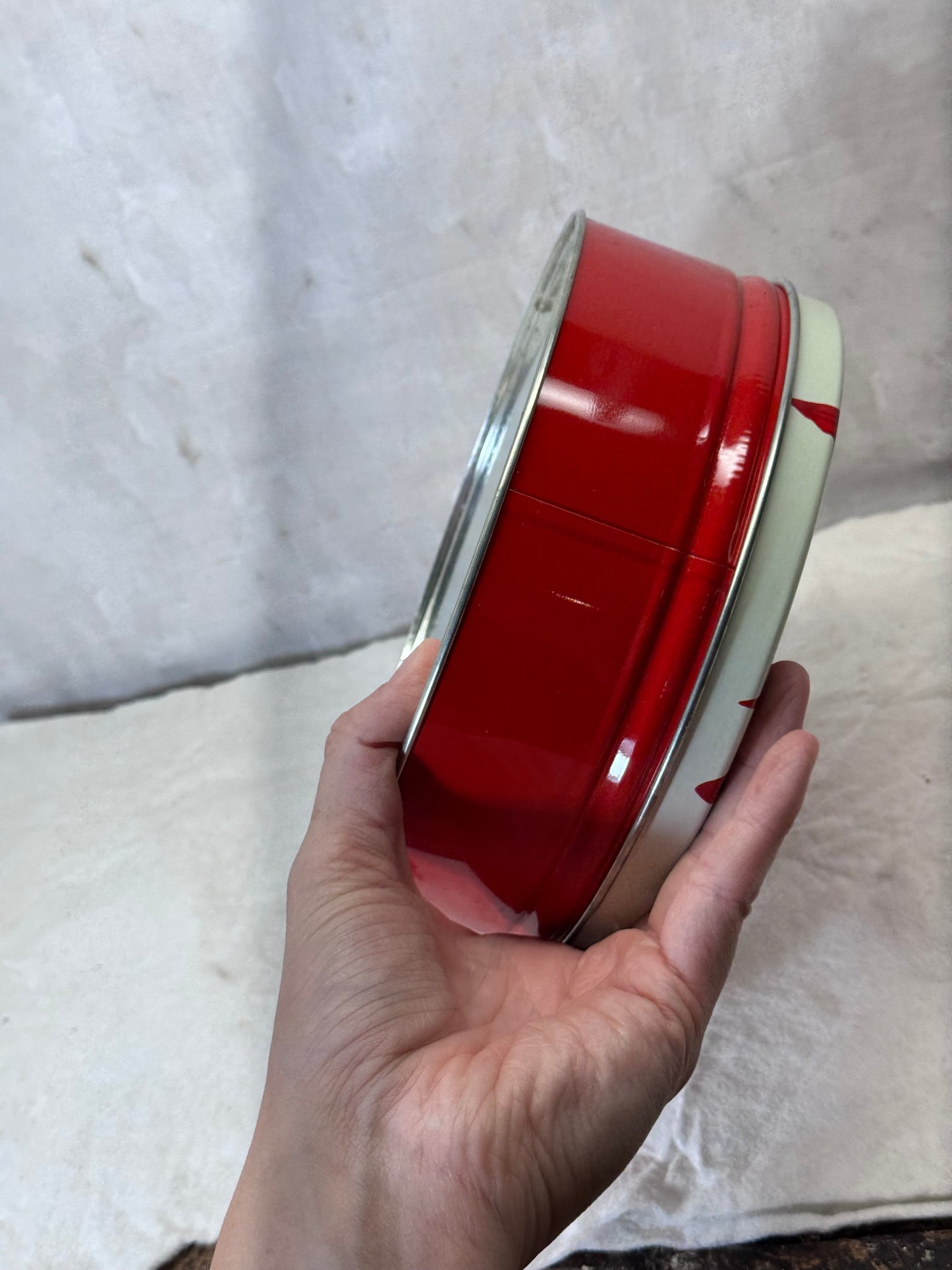 Poinsettia Christmas Tin Round Empty Vintage #1890