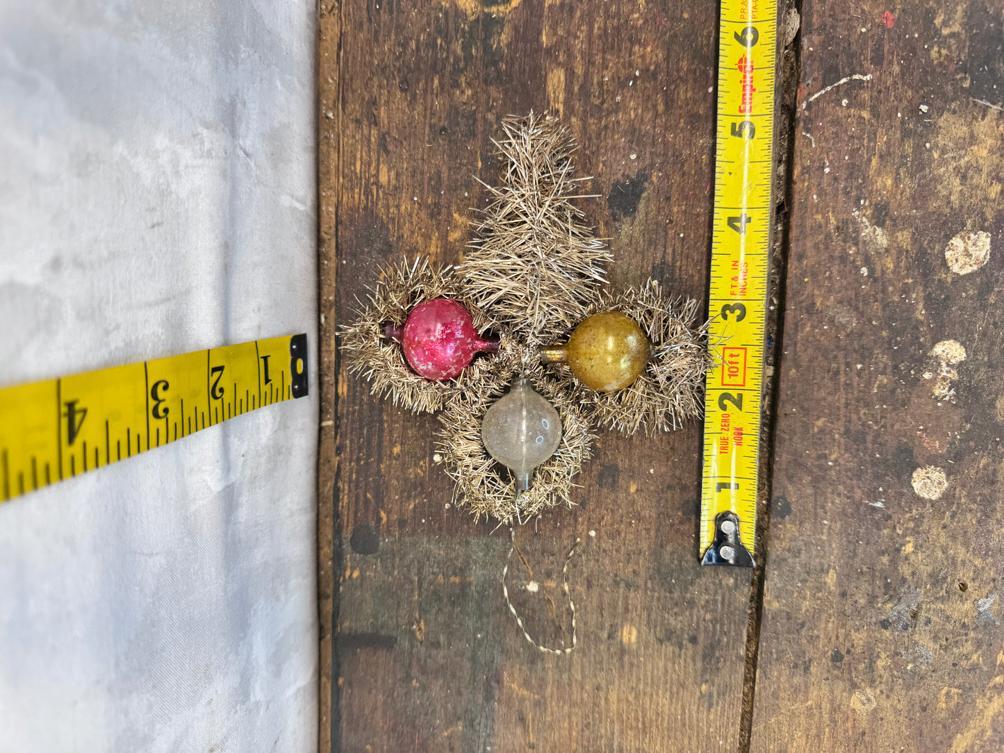 Victorian Christmas Ornament #1689