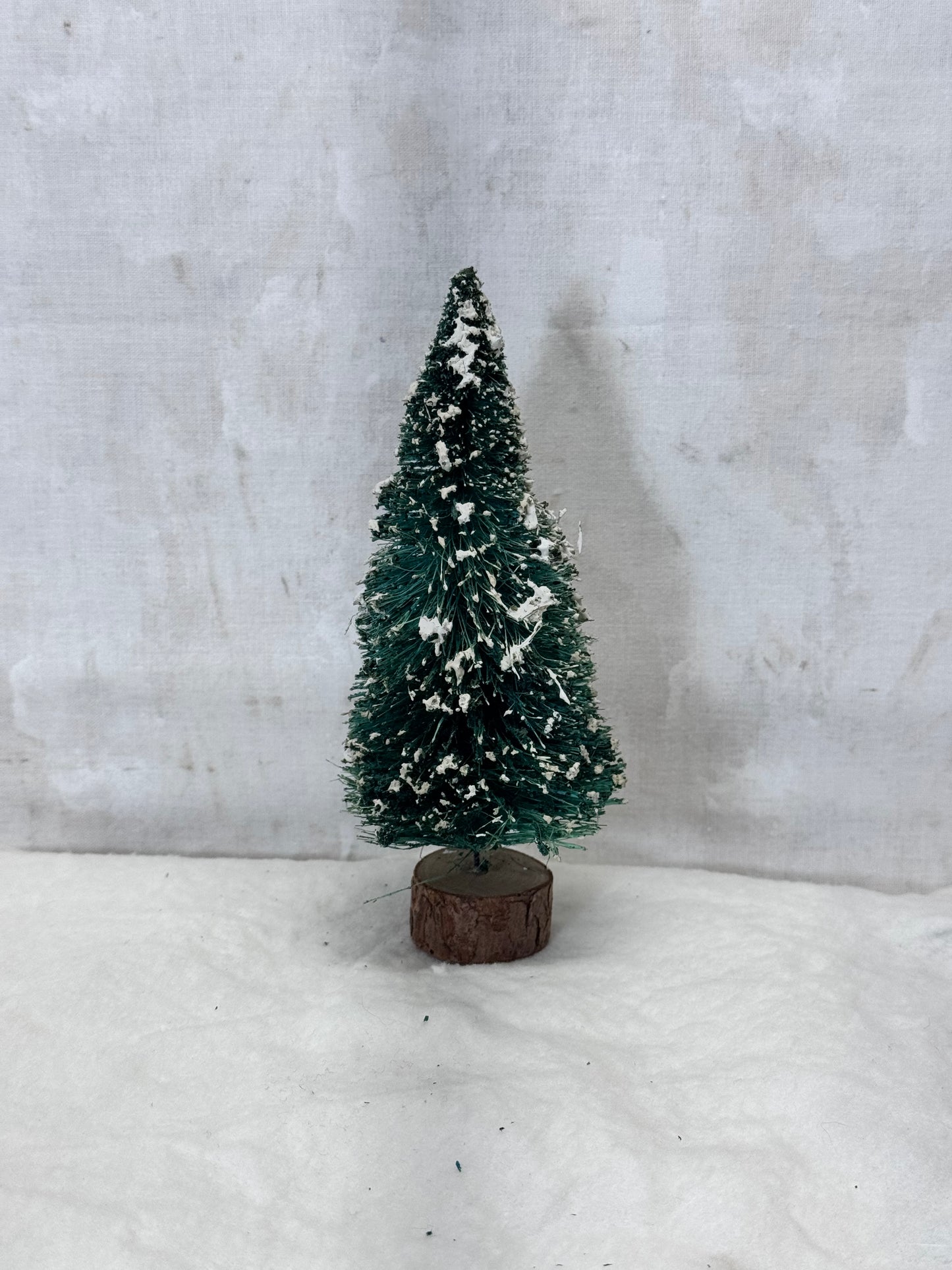 Bottle Brush Christmas Tree Vintage #1937