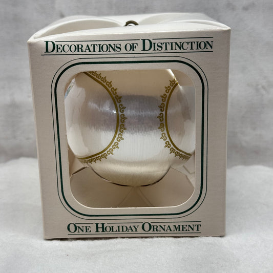 Decorations of Distinction Vintage NOS Ornament #2195