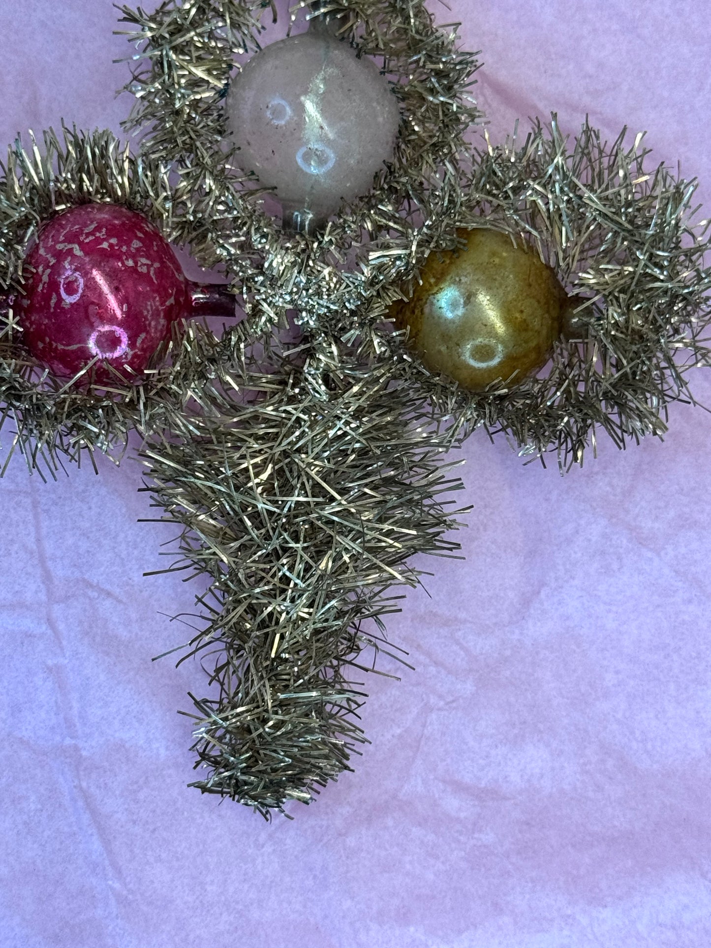 Victorian Christmas Ornament #1689