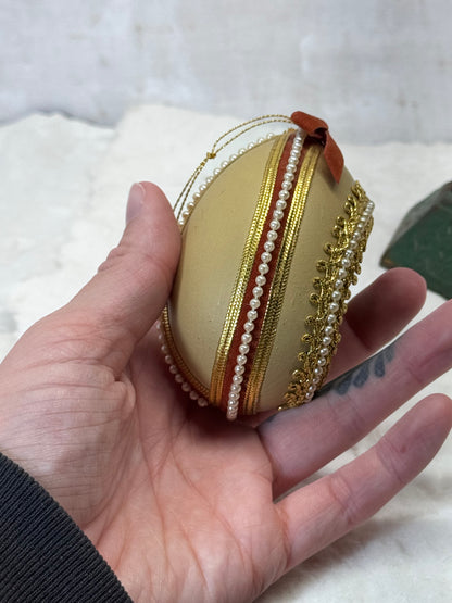 Egg Shell Craft Vintage Nativity Ornament #1790