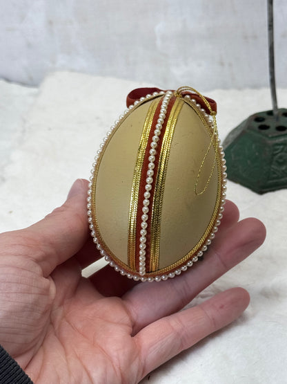 Egg Shell Craft Vintage Nativity Ornament #1790