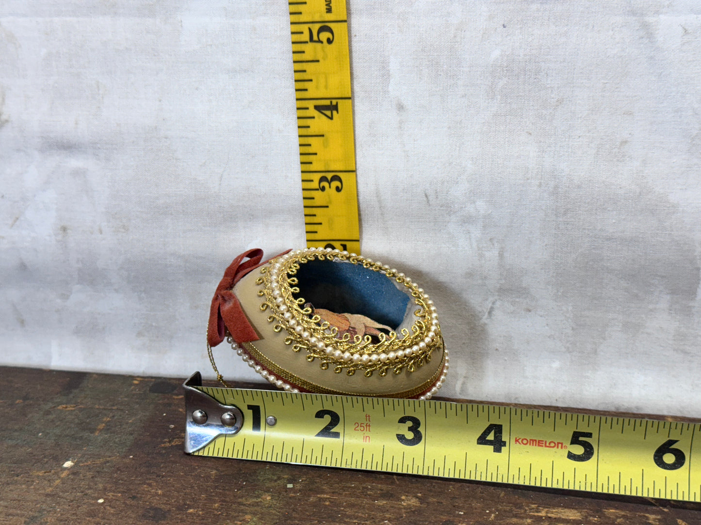 Egg Shell Craft Vintage Nativity Ornament #1790