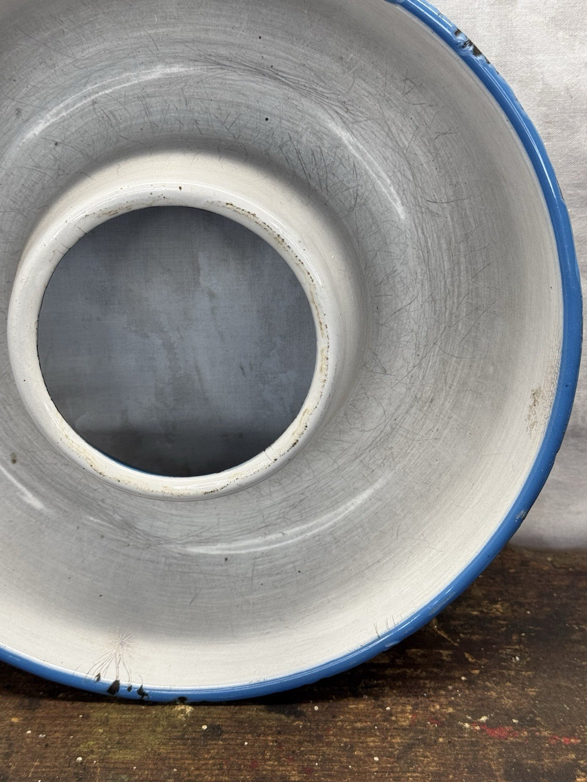 Blue And White Enamelware Bundt Cake Pan Antique #1379