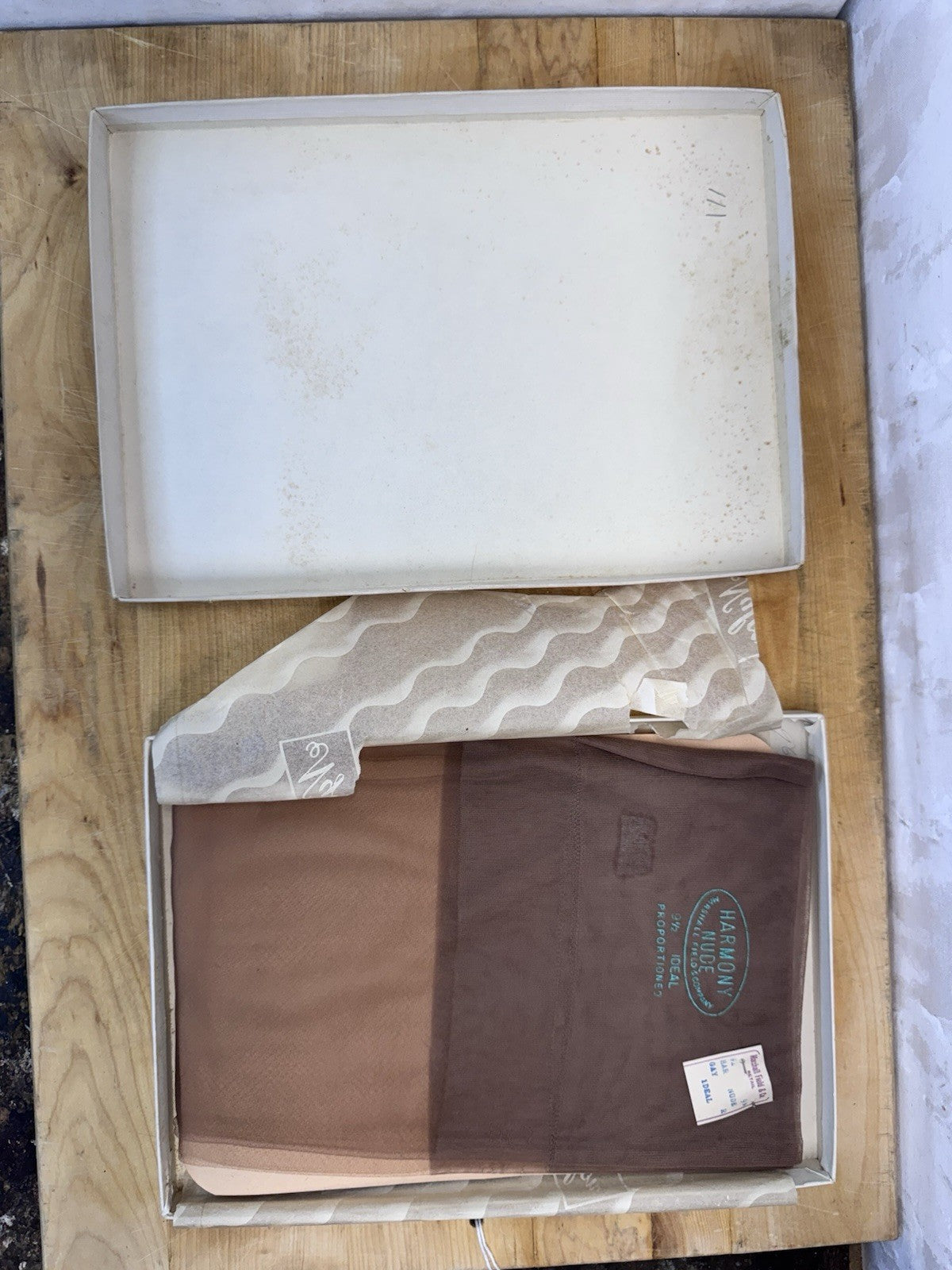 NOS Marshall Fields & Co. Nude Pantyhose Size 9 1/2 W/orginal Box #1060