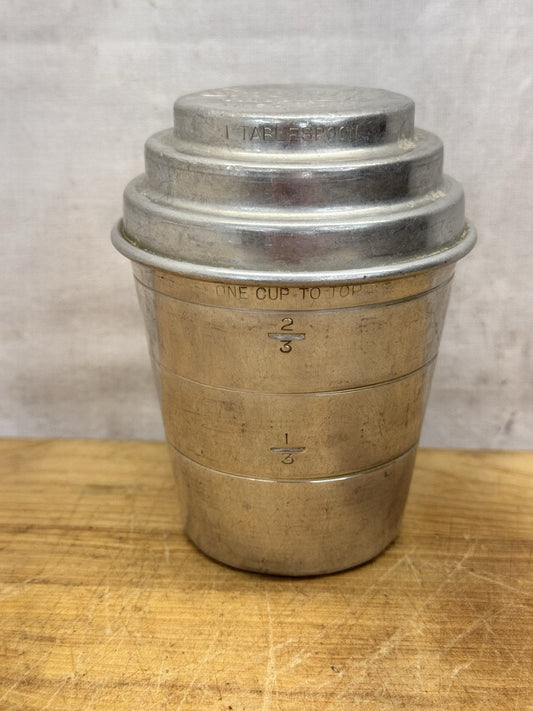 Aluminum Smooth Measure And Mixer Vtg #1409