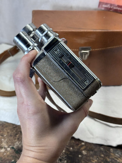 Revere 8 model 44 Movie Camera With Bag Vintage 