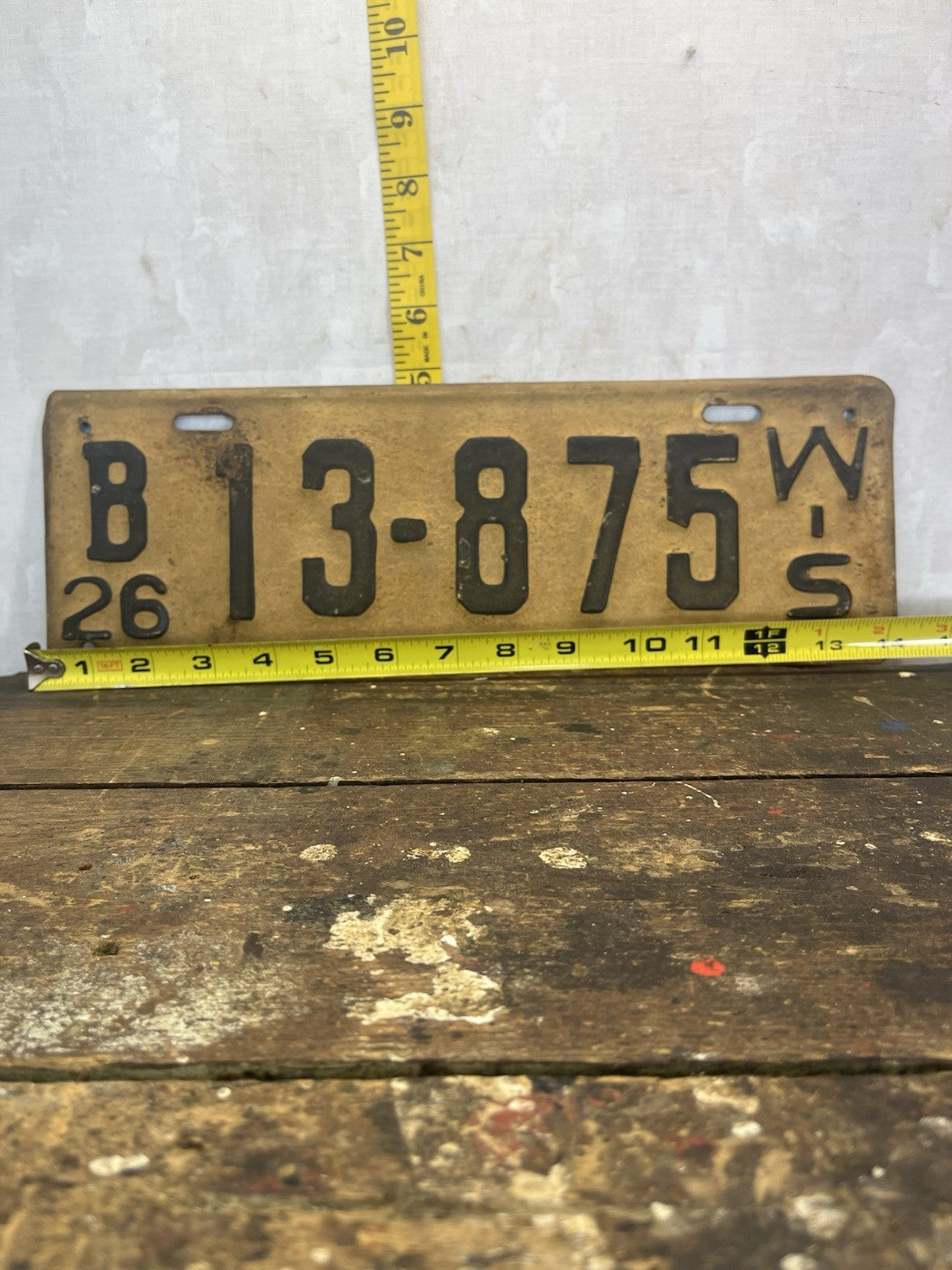 1926 Wisconsin License Plate Repainted?