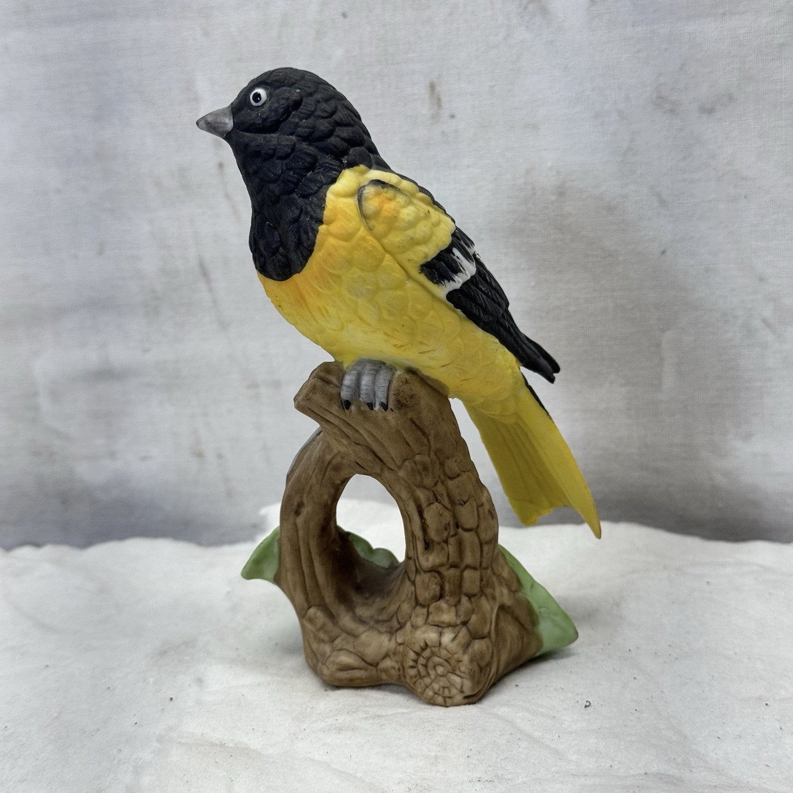 Lefton Porcelain Oriole Bird Figurine Japan Vintage
