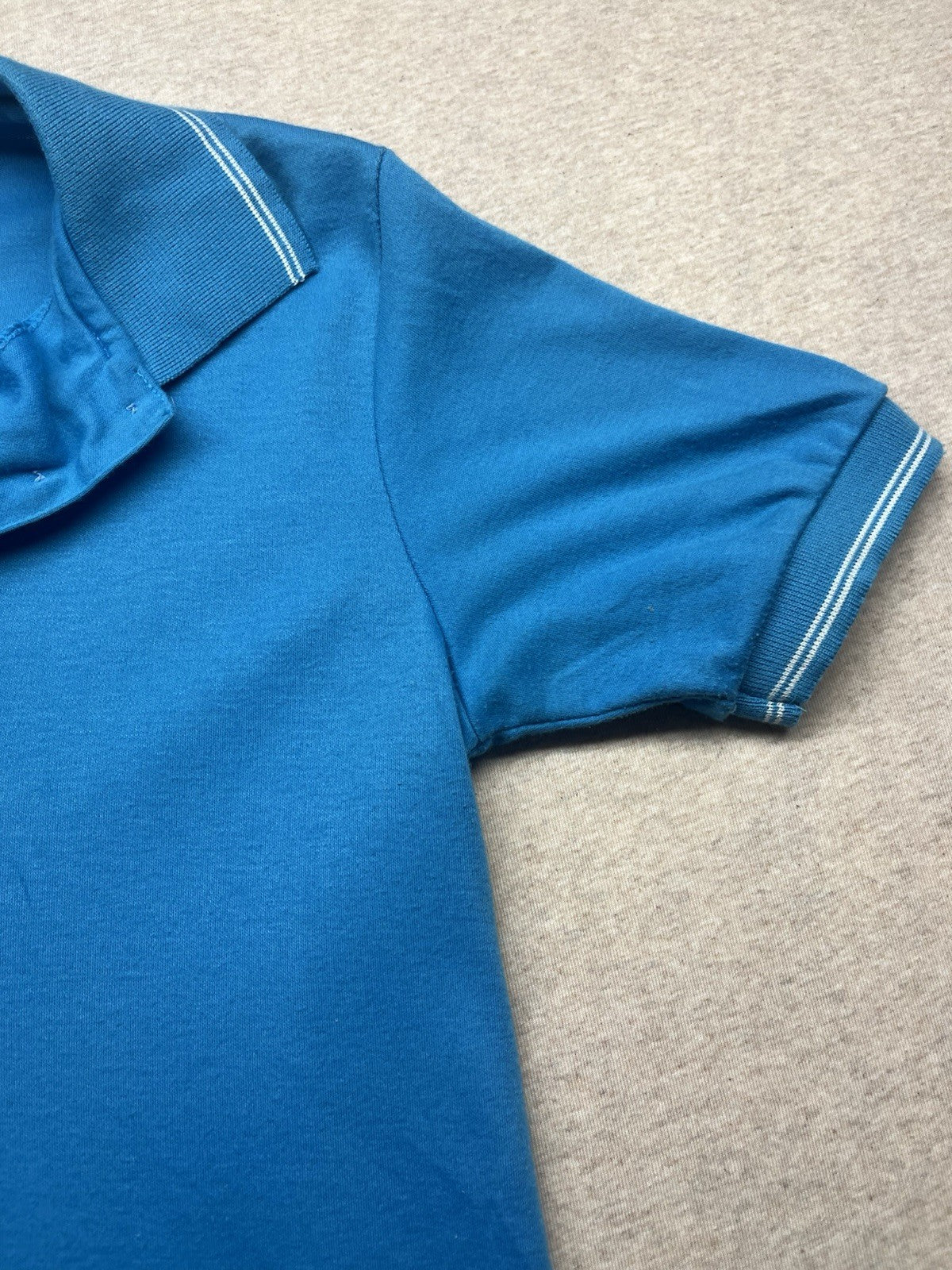 1980s Women’s Blue S Sleeve Knit Polo shirt 