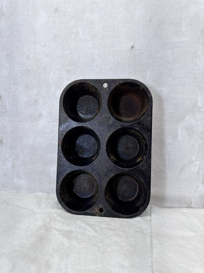 Antique Lodge Cast Iron Muffin Pan