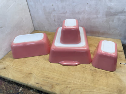 Pink Pyrex Set Of Four With Lids #1343