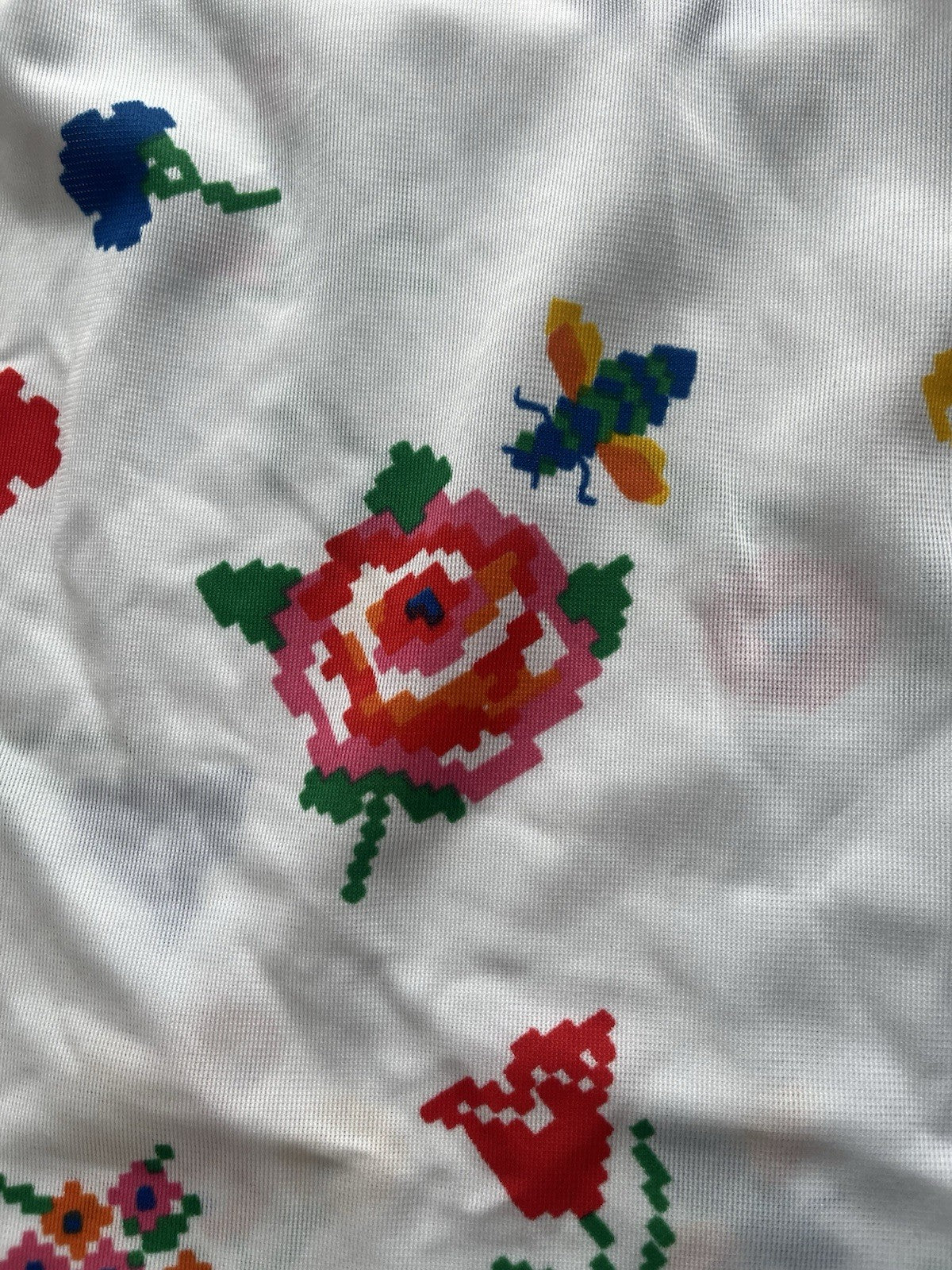 1960s White Flowered Sleeveless Knit Shirt