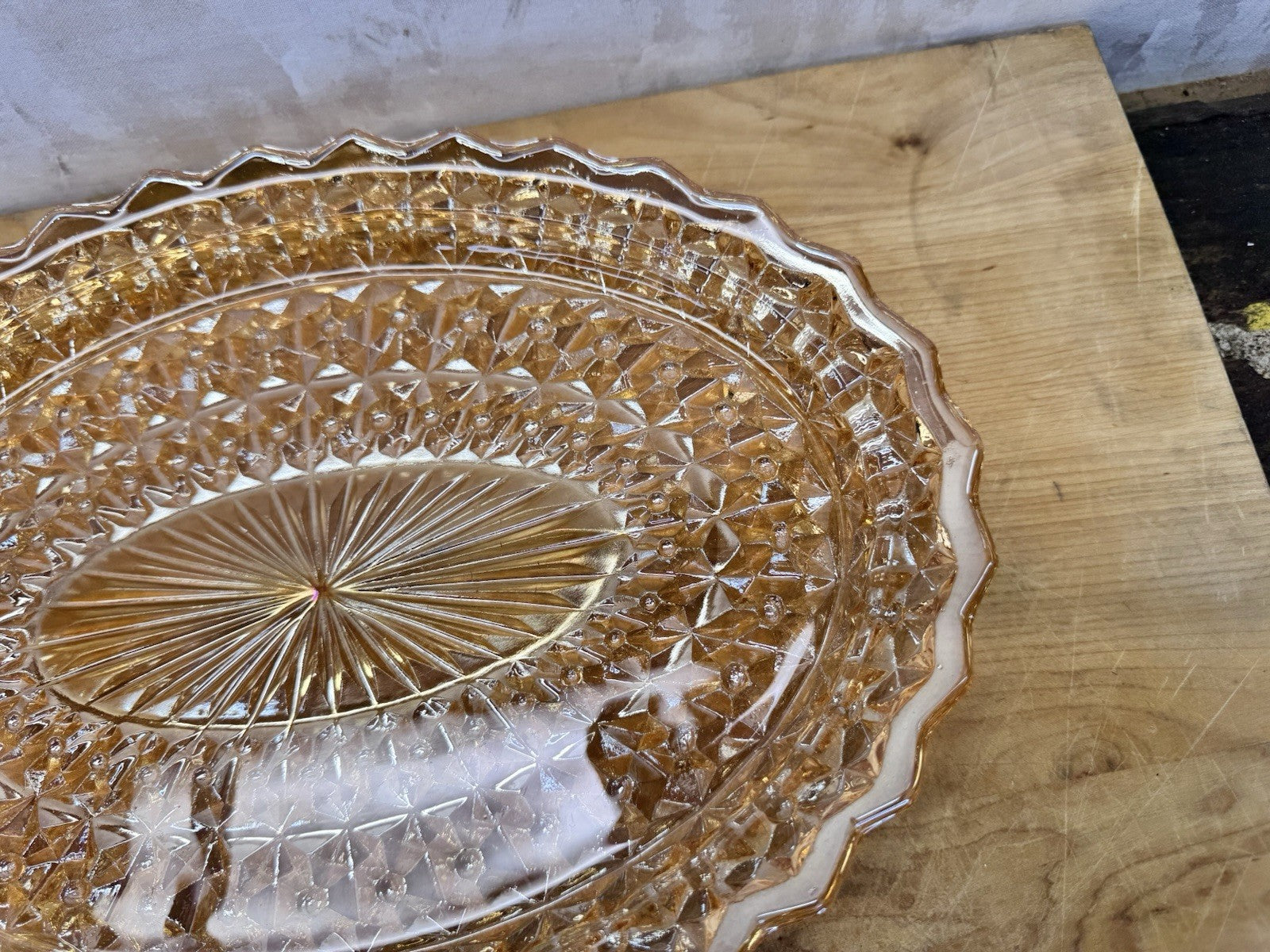 Carnival glass Jeanette #1085