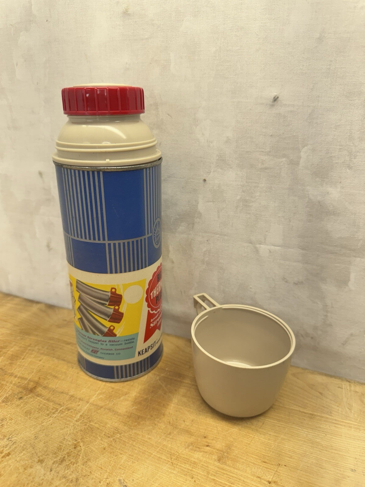 NOS Keapsit Thermos Antique #1367