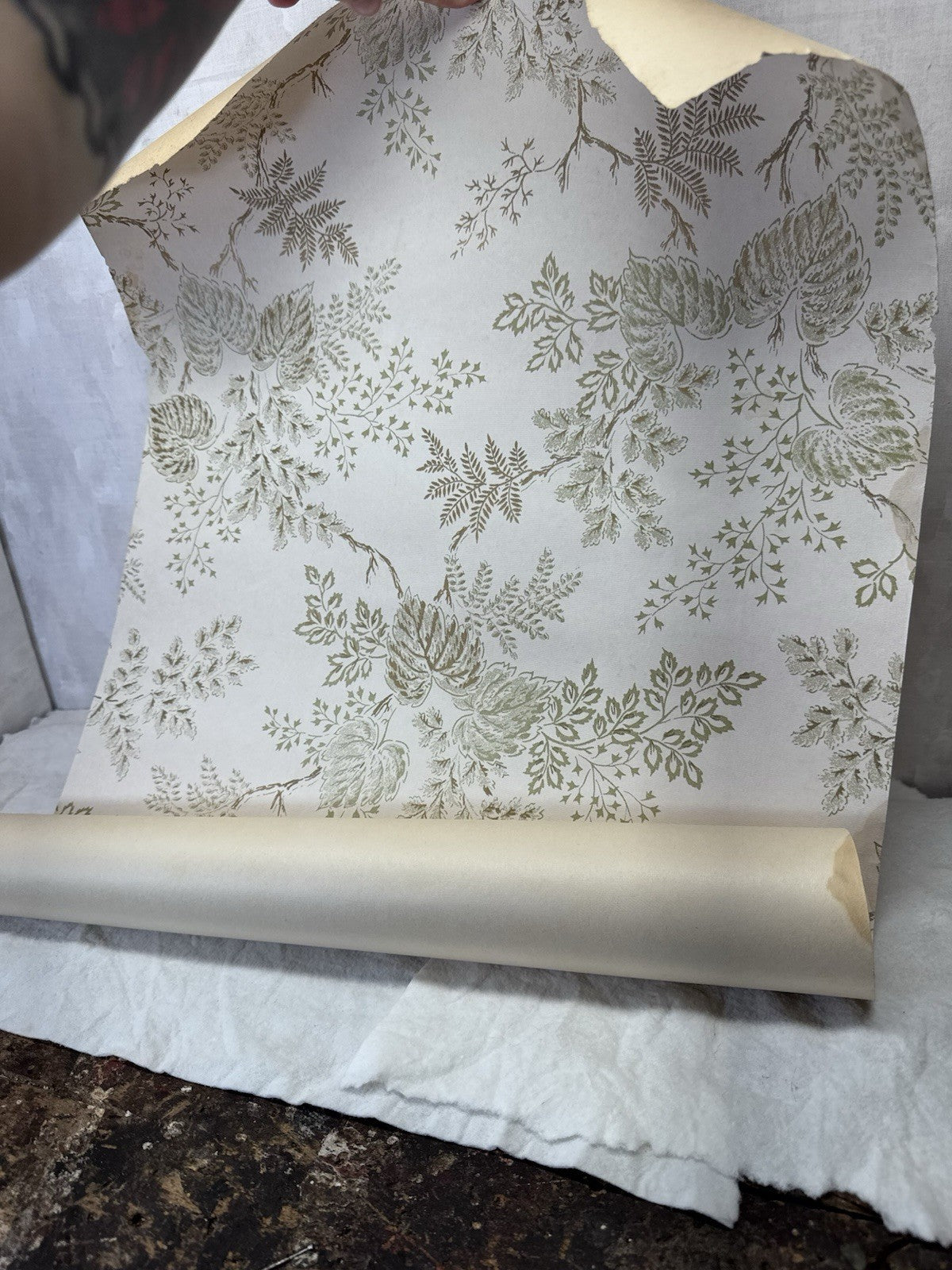 Floral Vintage Wall Paper NOS