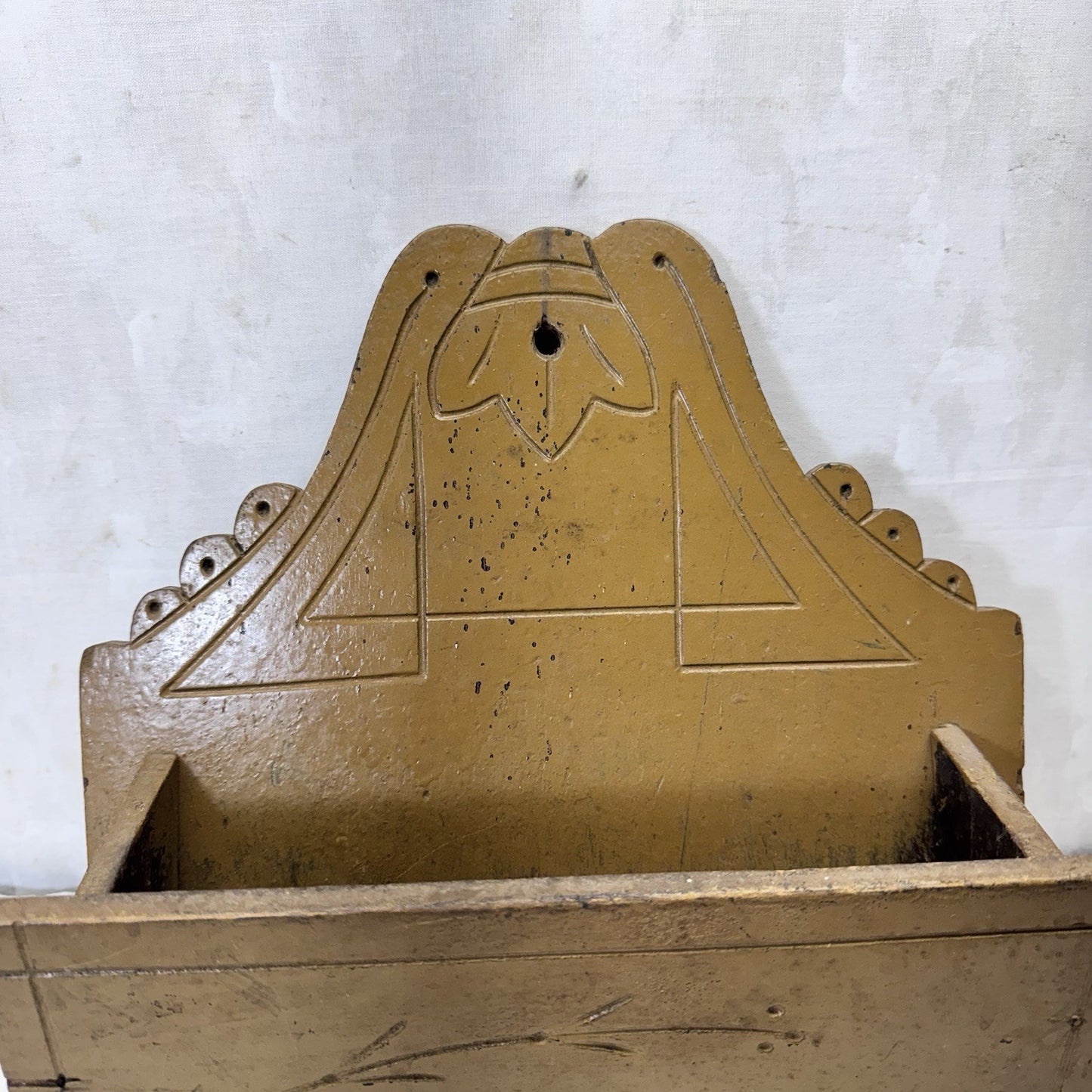 Primitive Mustard Color Candlebox