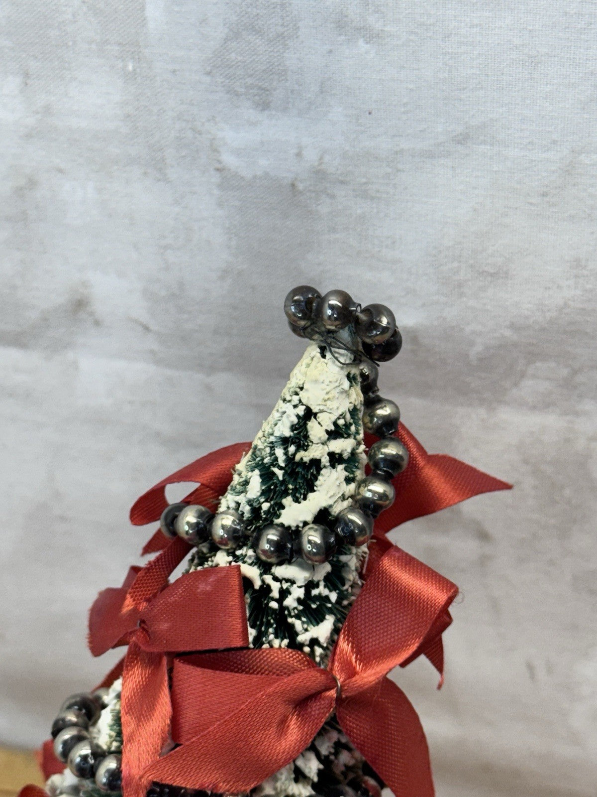 Bottle Brush Christmas Tree With Ornaments Vtg #1349