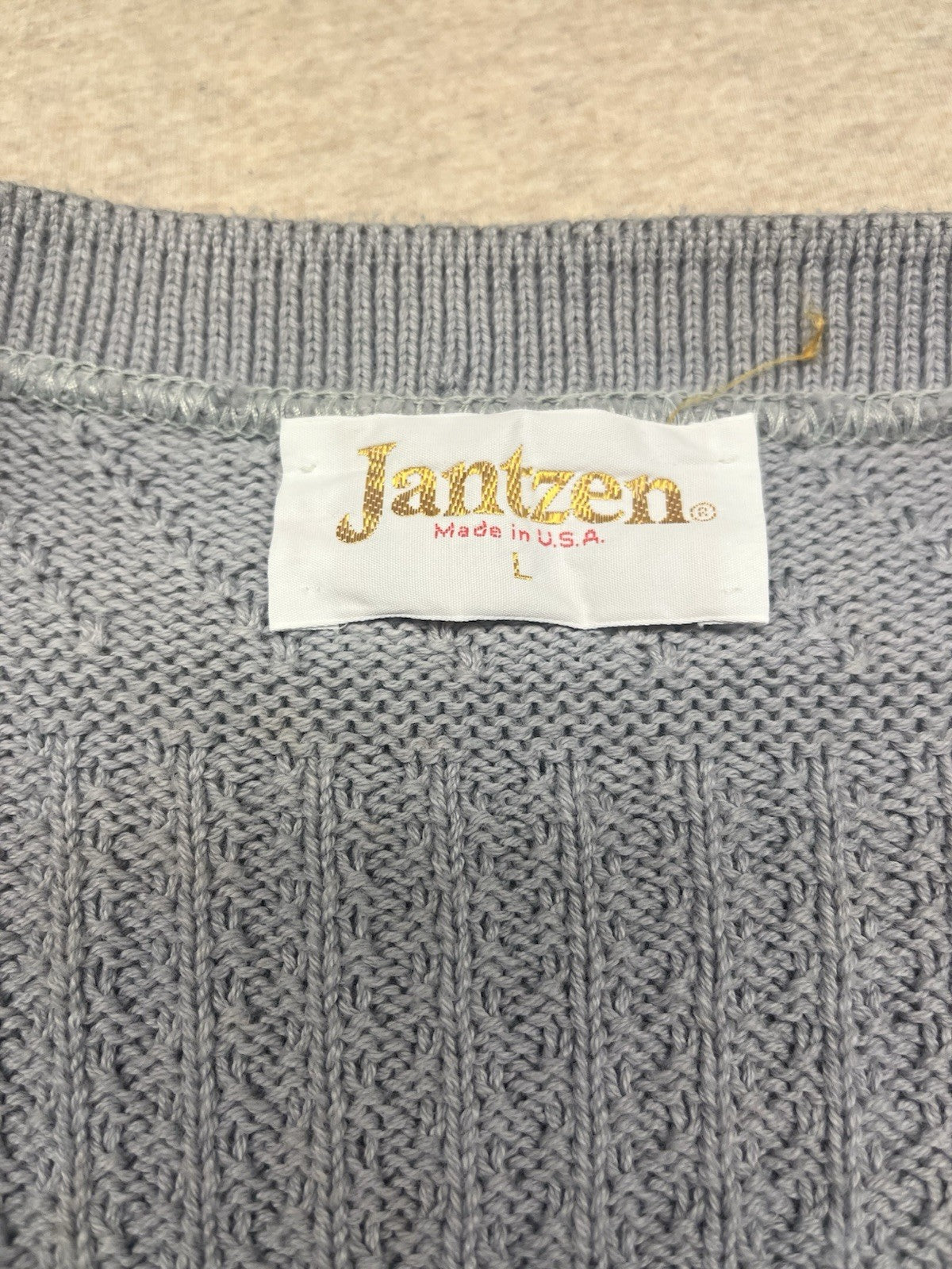 1980s Men’s Grey Knit Vest