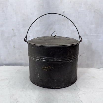 Metal Small Berry Bucket With Lid Vintage
