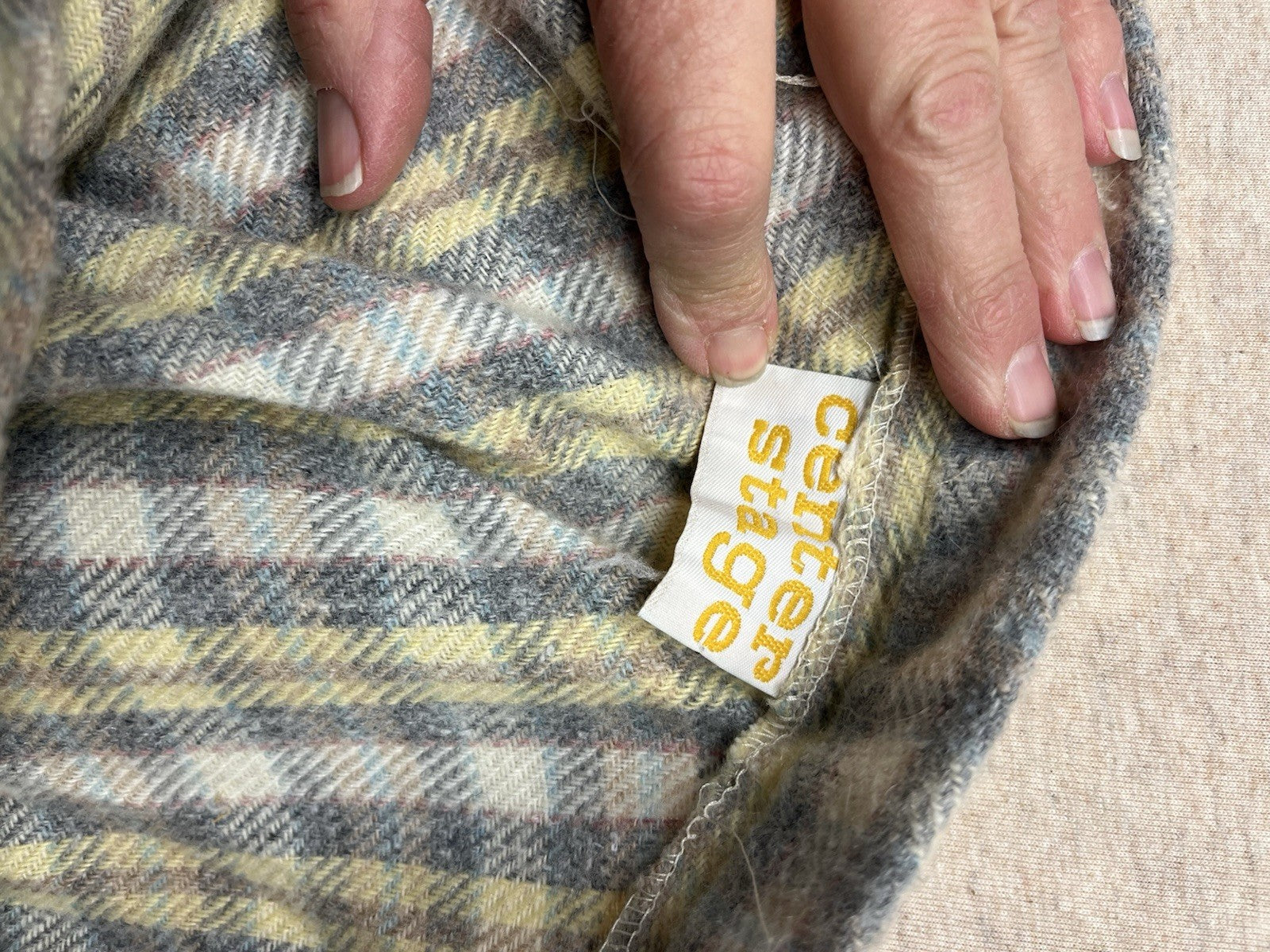 1960s Women’s Grey Plaid Wool Skirt