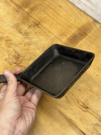 RARE Vintage GRISWOLD Square Egg Skillet #129 Cast Iron Uncleaned