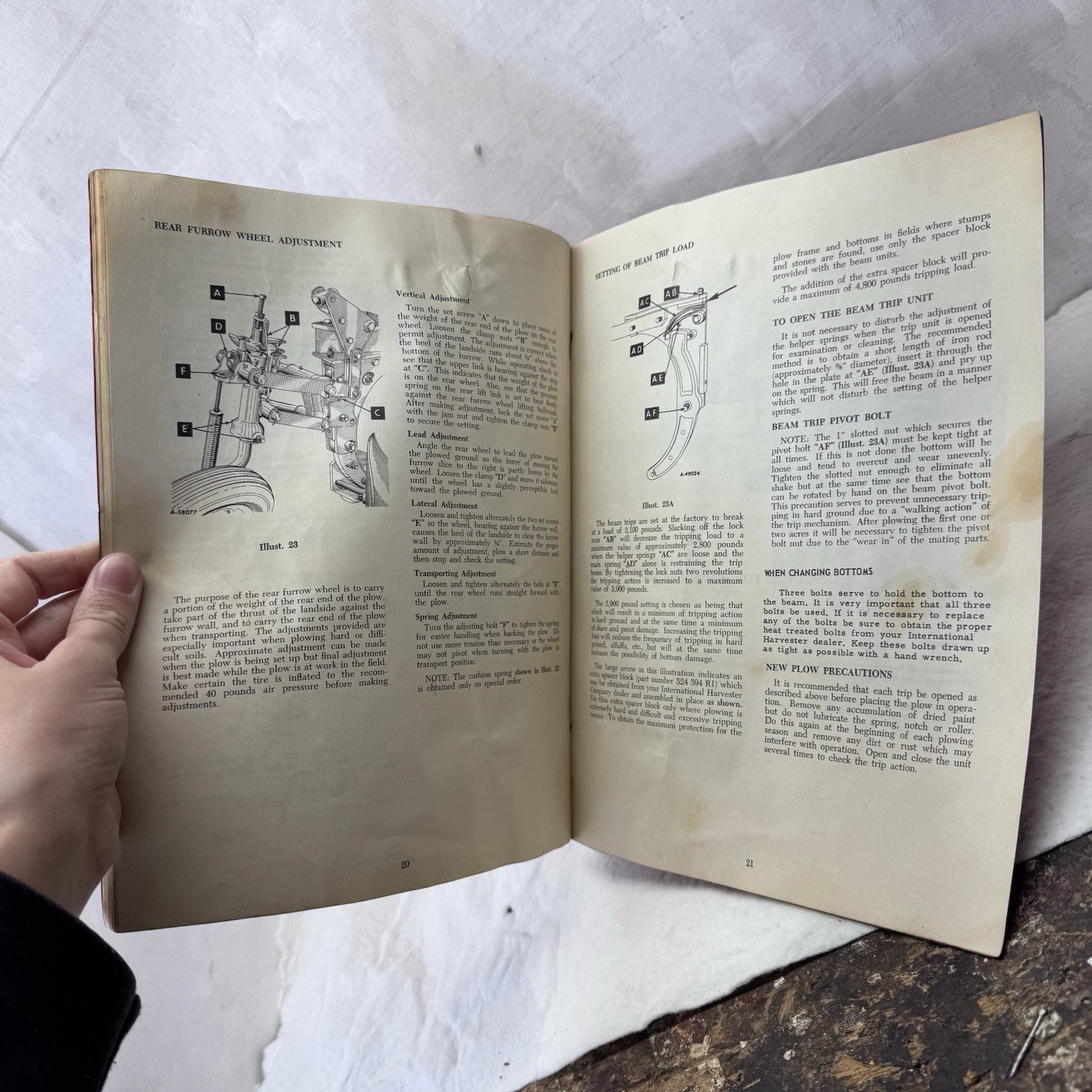 McCORMICK No. 60 Tractor Plow Operators Manual