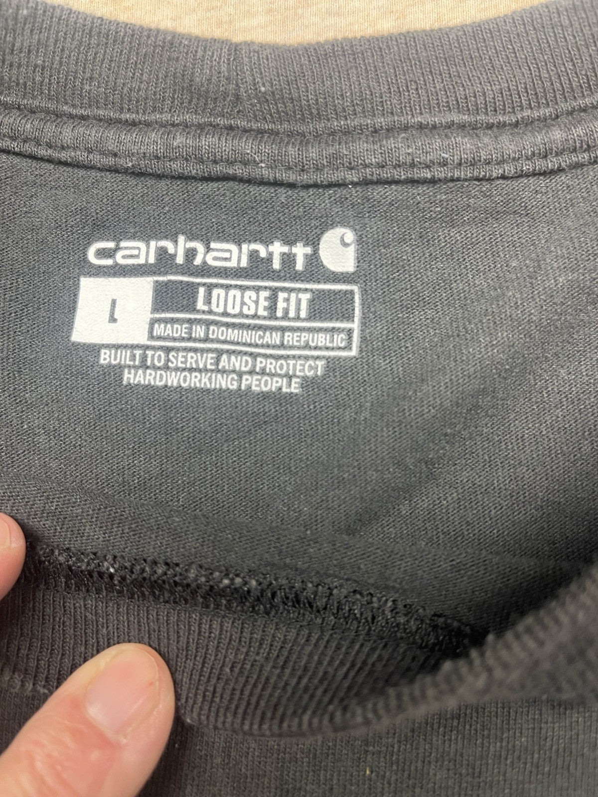 carhartt loose fit lg black t shirt