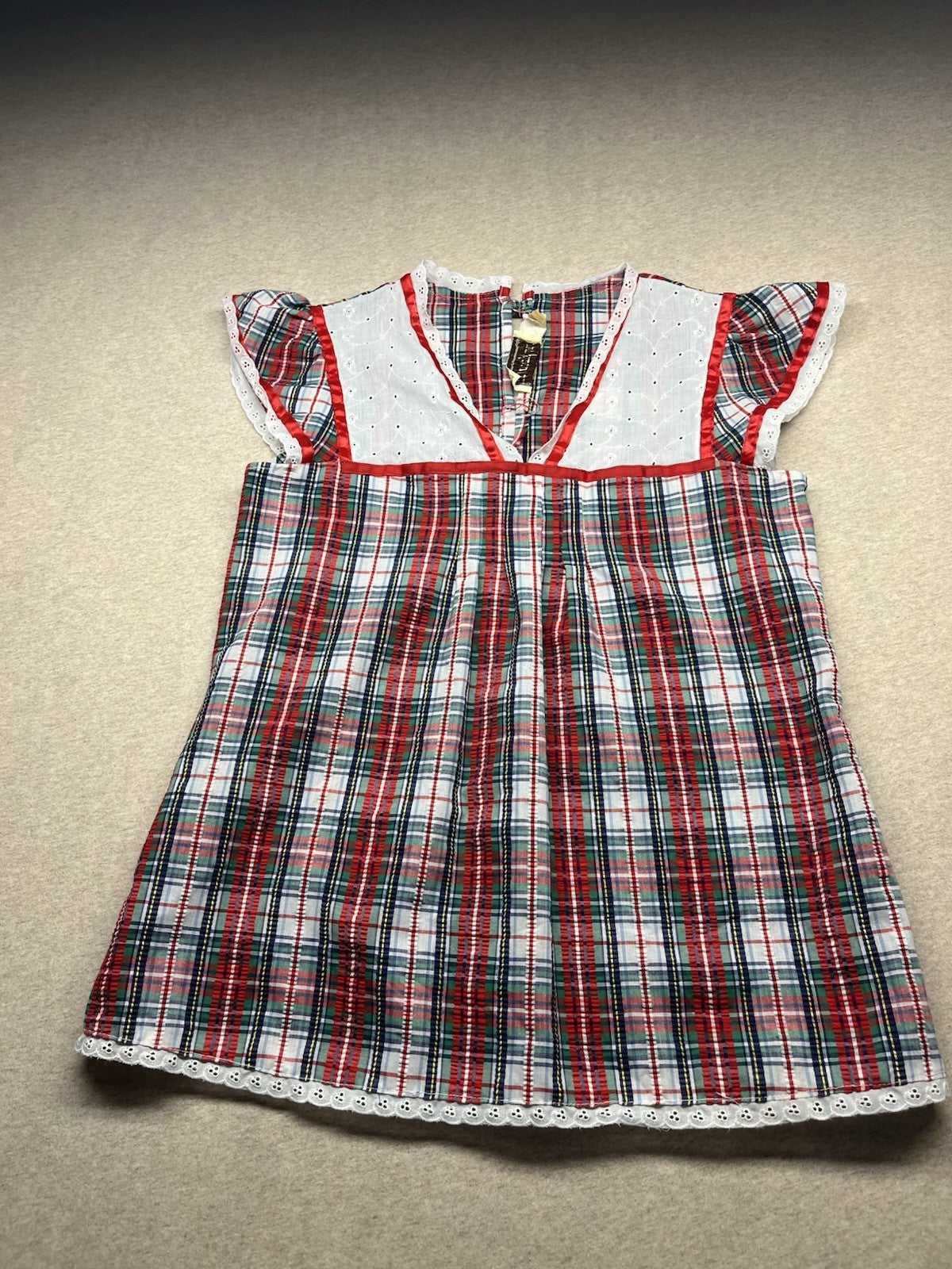 1970s Women’s Red Plaid W/wht Eyelet Cotton Top