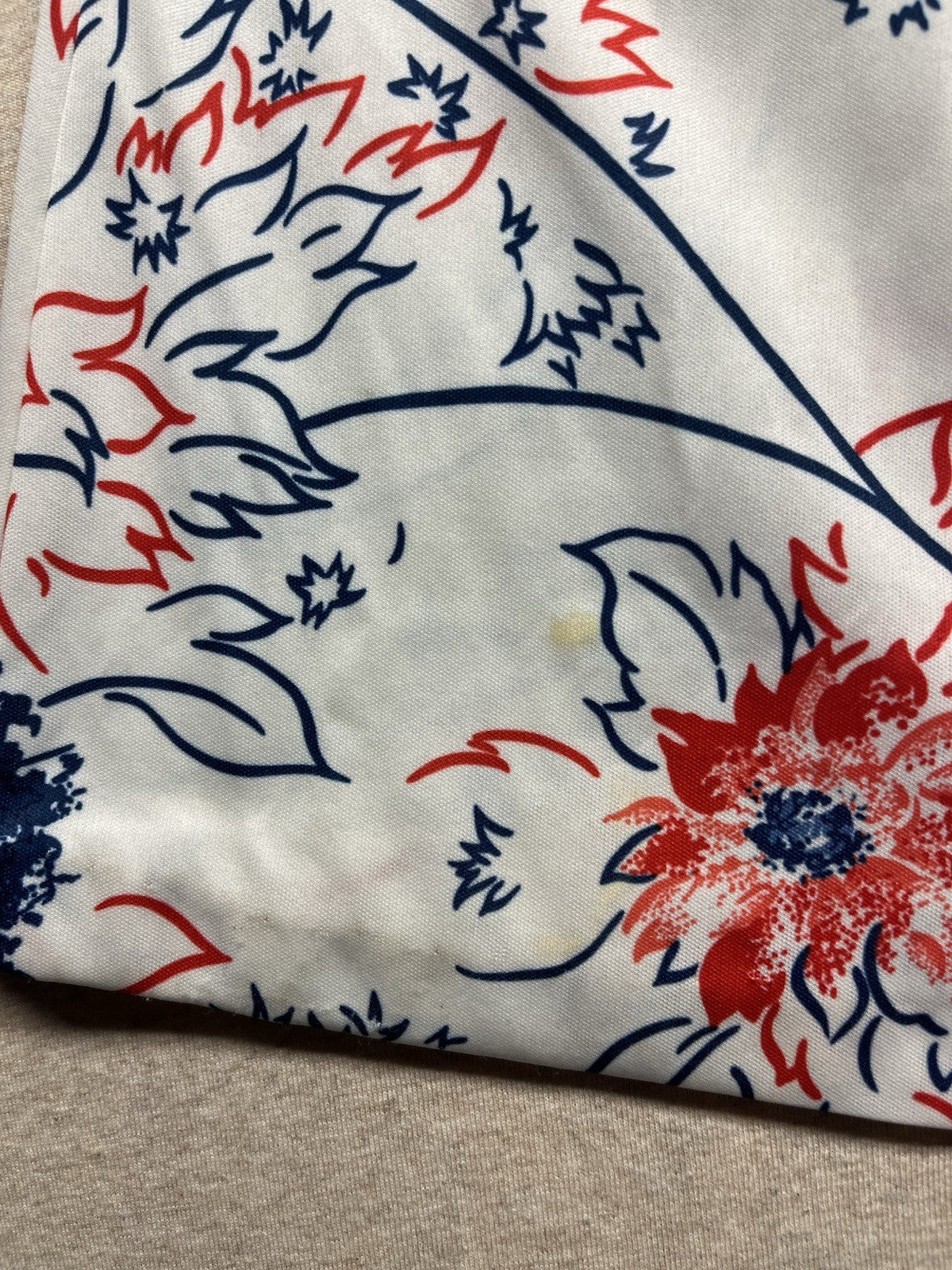 1970s, 80s Women’s White Flowered Knit S Sleeve Shirt 