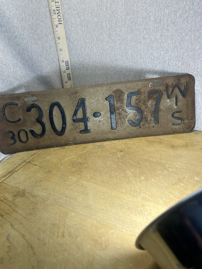 1930 Wisconsin License Plate 304-157