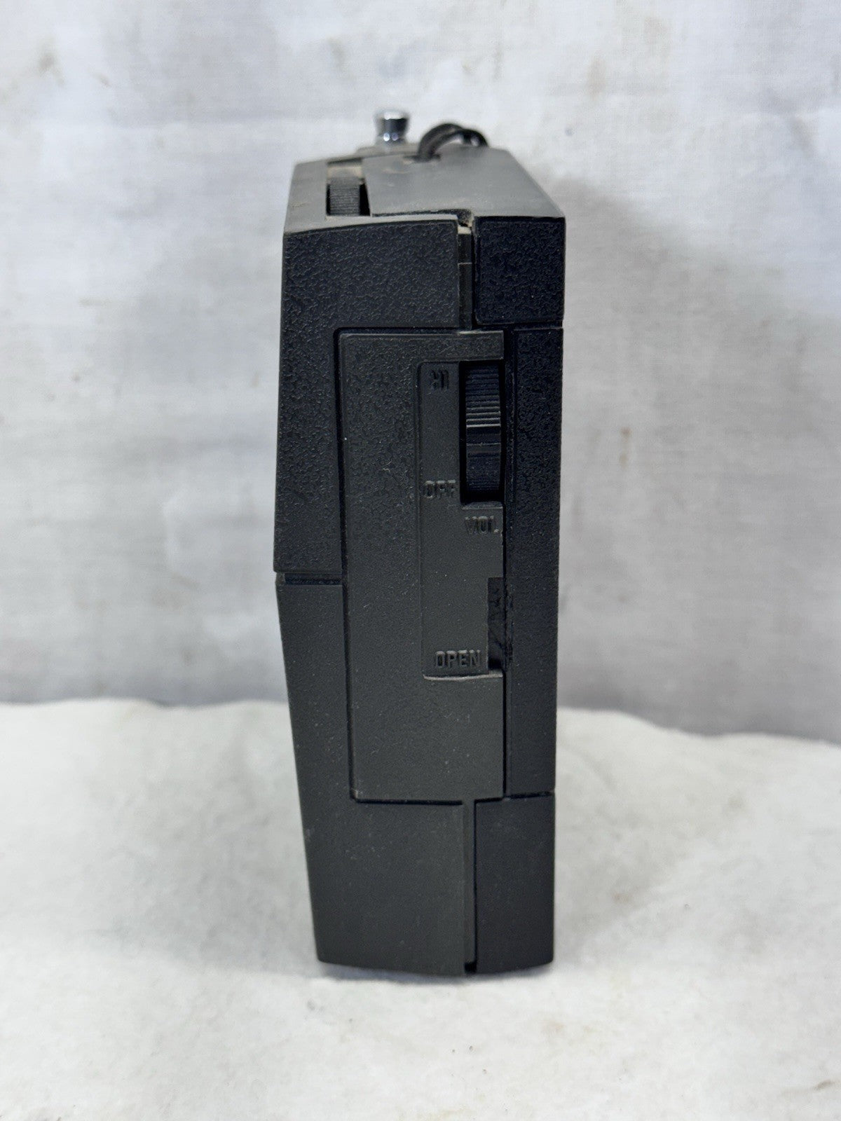 Vintage GE General Electric Model 7-2506A Handheld AM-FM Transistor Radio