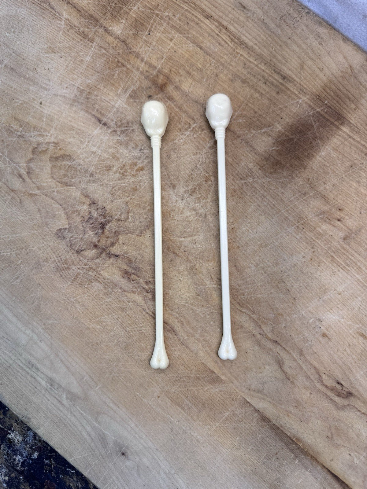 Halloween 1950s Skeleton Skull Swizzle Stir Sticks #1483