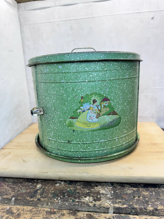 Vintage Green Tin Cake Carrier #1466
