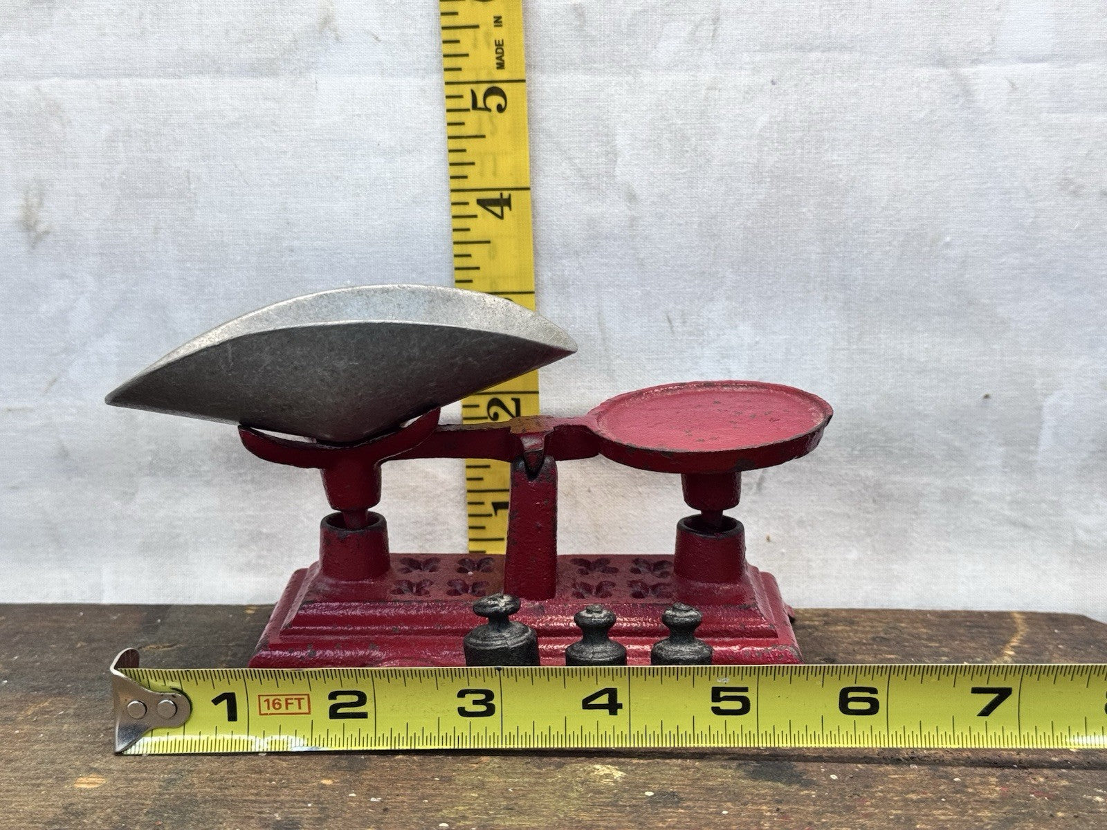 Salesman Sample Scale Antique #1435