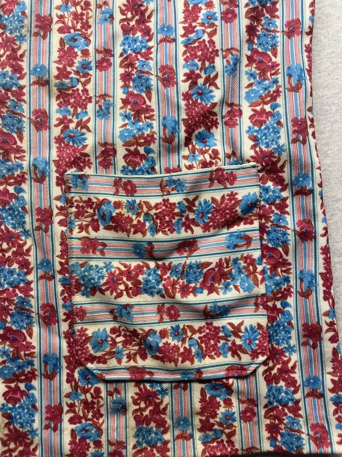 1970s Women’s Knit Flowered Print Top W/pockets
