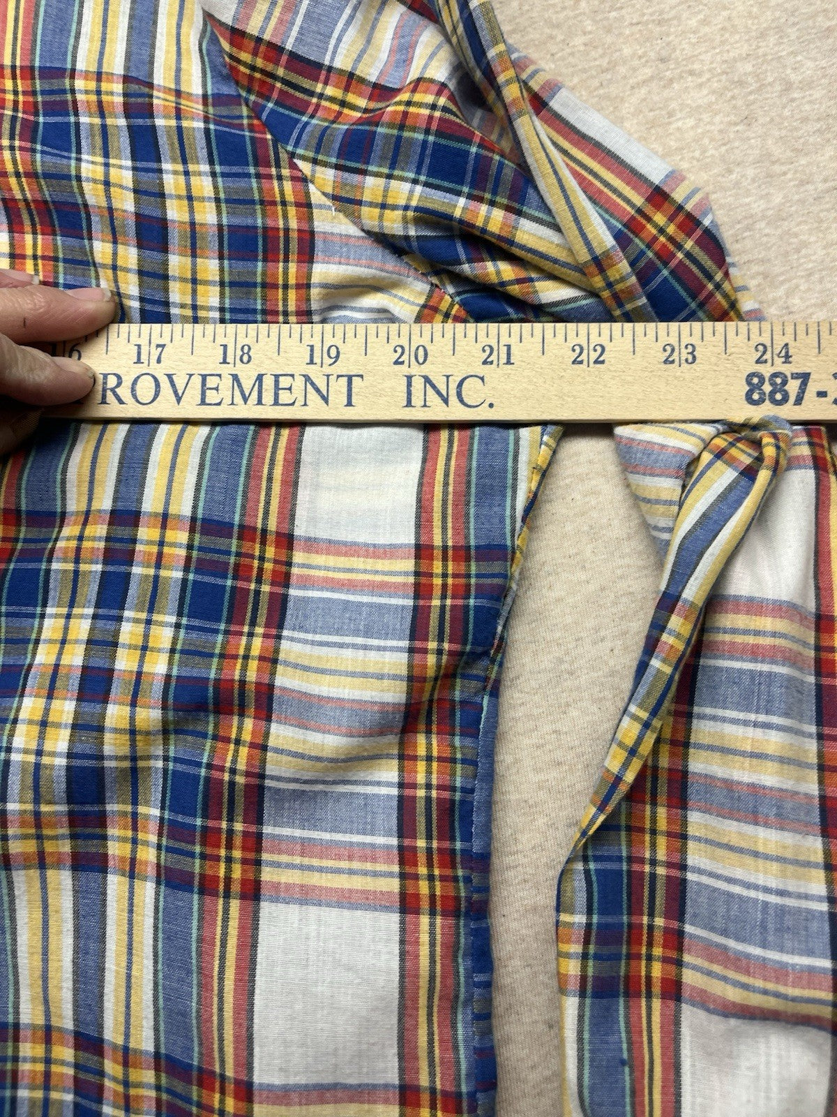 1960s, 70s Women’s Ruffled Plaid L Sleeve Cotton Top