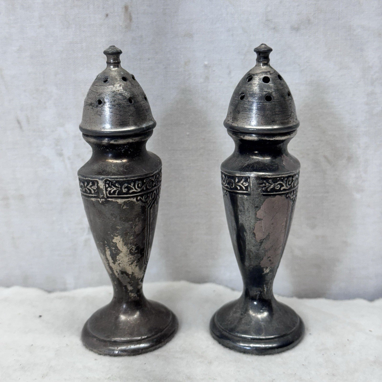 Avon A-44 Salt Pepper Shakers Vintage